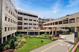 Main entrance to MedStar Washington Hospital Center