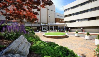 Bus circle entrance at MedStar Washington Hospital Center