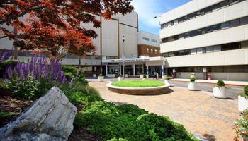 Bus circle entrance at MedStar Washington Hospital Center