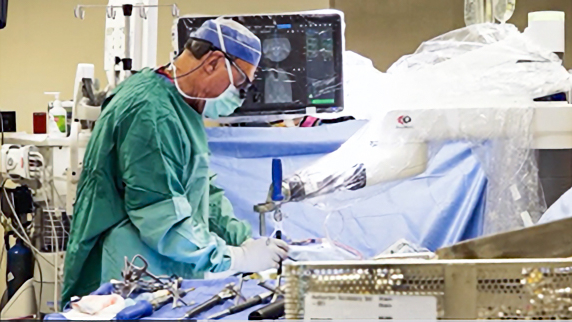 Dr. Paul Asdourian performs robotic spine surgery at MedStar Health.