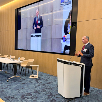 Dr. Neil Weissman speaks during the Universal “AI for Health” Summit