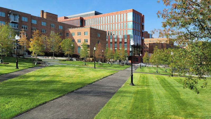 Exterior photo of the Verstandig Pavillion at MedStar Georgetown University Hospital.