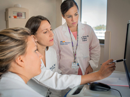 Dr. Loral Patchen, MedStar Health midwife, talks with a patient about pregnancy and childbirth in a MedStar Health hospital.