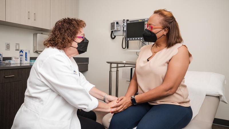 Glover Park ObGyn Dr. Landy with patient