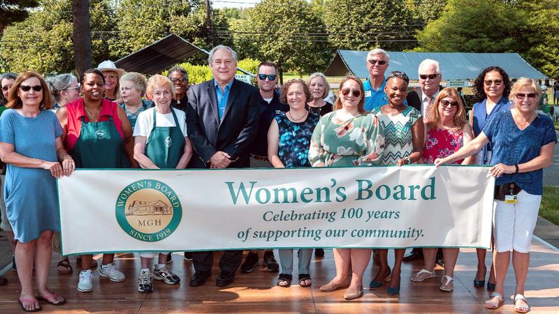 Group photo from the MMMC Women's Board Picnic event.